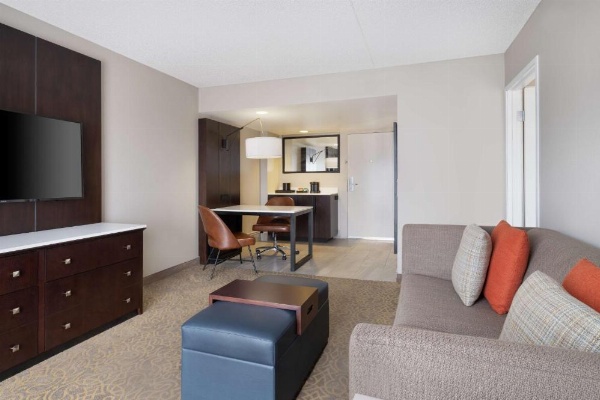 Embassy Suites by Hilton Tucson East, AZ image 13